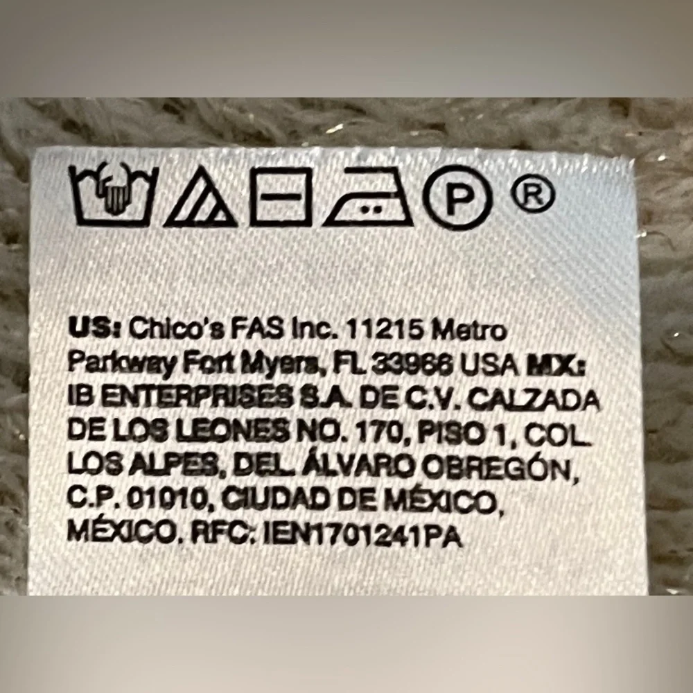 🆕 Chico’s Cream Poncho with Fringe,!one size - Picture 7 of 7